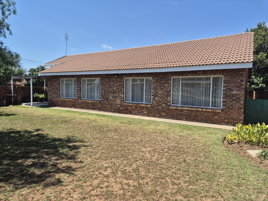 2 Bedroom Property for Sale in La Hoff North West